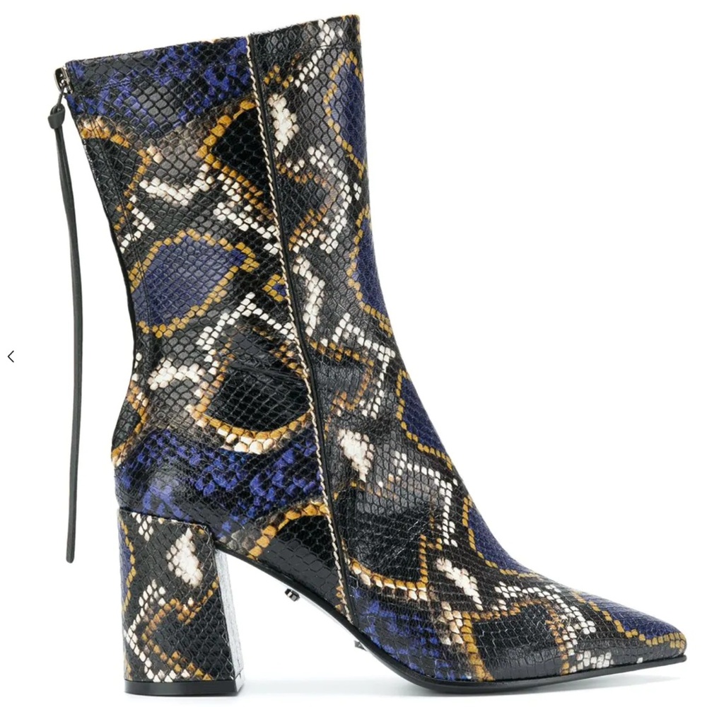 DOROTHEE SCHUMACHER snake effect boots.